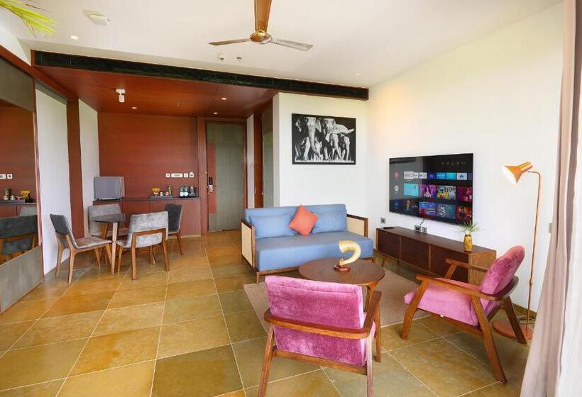 Люкс с гидромассажем, Saptha Resort And Spa