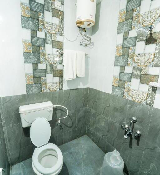 Люкс с Балконом, Jeyam Residency