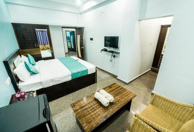 Family Suite, Jeyam Residency