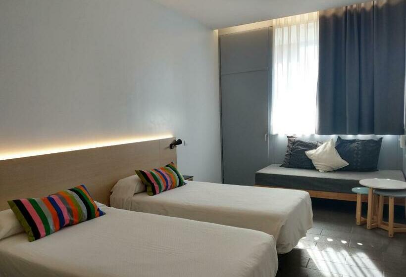 Chambre Confort, Centre Esplai Albergue