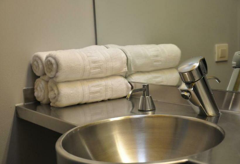 Chambre Triple Confort, Centre Esplai Albergue