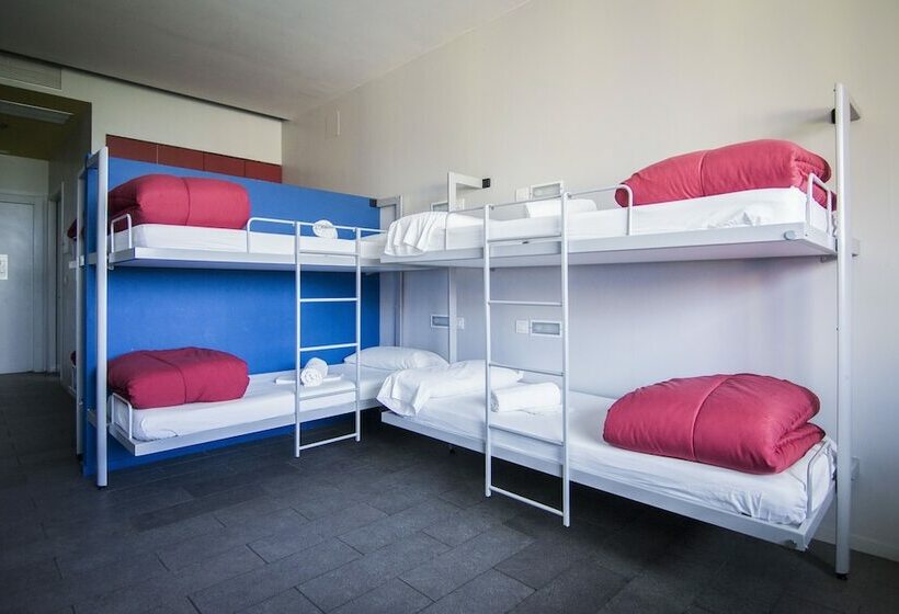 Chambre Triple Basique, Centre Esplai Albergue