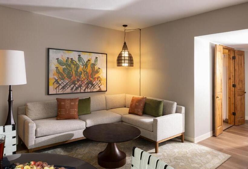 סוויטה מותאמת לאדם עם מוגבלויות, Contessa   Suites On The Riverwalk