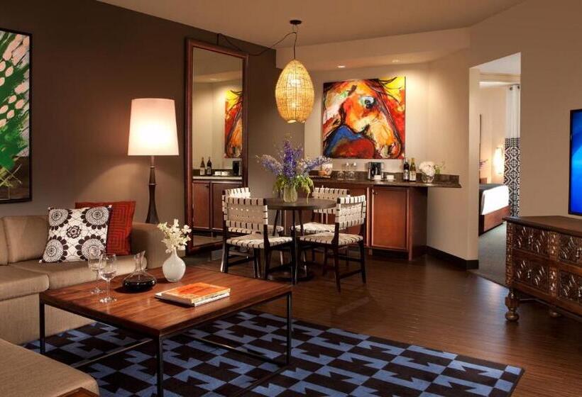 סוויטת אקזקיוטיב, עם מיטת קינג, Contessa   Suites On The Riverwalk