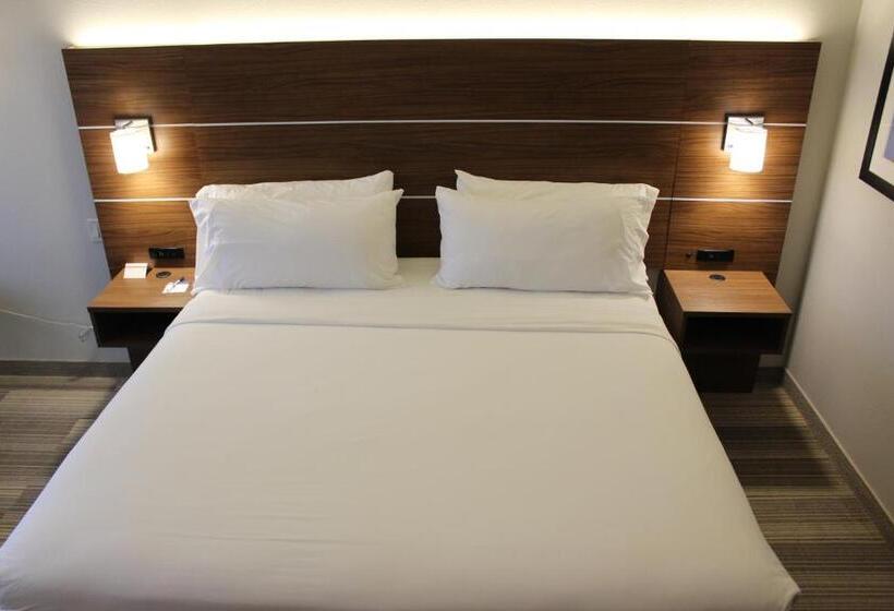 Стандартный Номер Кровать Кинг, Holiday Inn Express Hotel & Suites Mansfield, An Ihg
