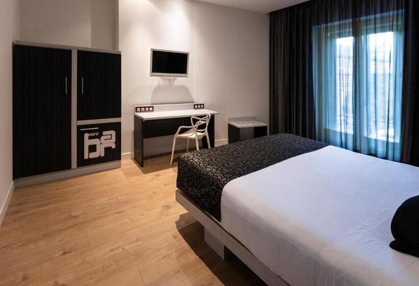 Apartamento 1 Dormitório, Petit Palace Santa Barbara