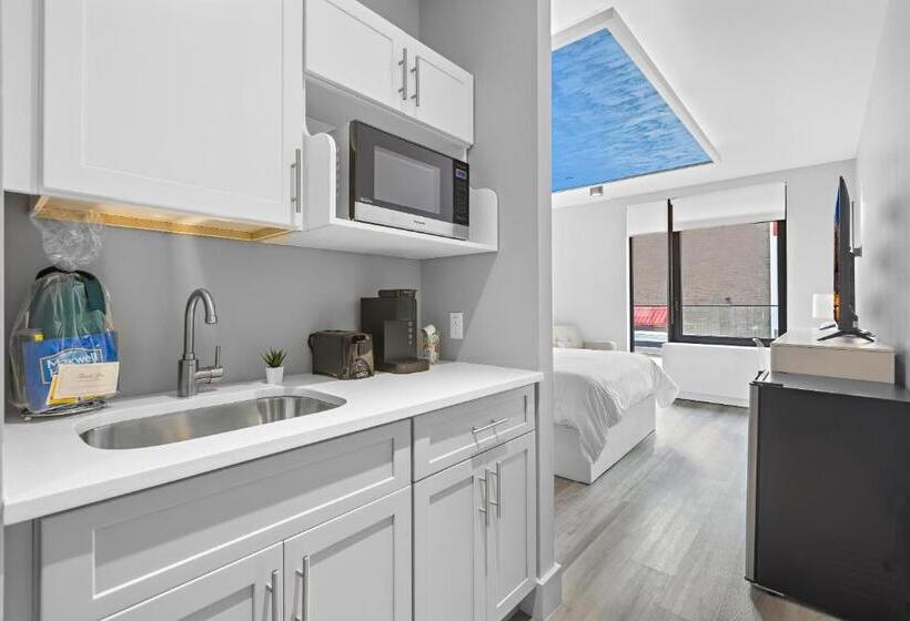 سوییت, Global Luxury Suites At The Arches