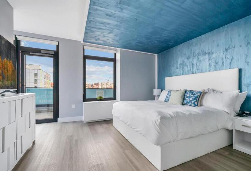 Deluxe Suite King Bed, Global Luxury Suites At The Arches