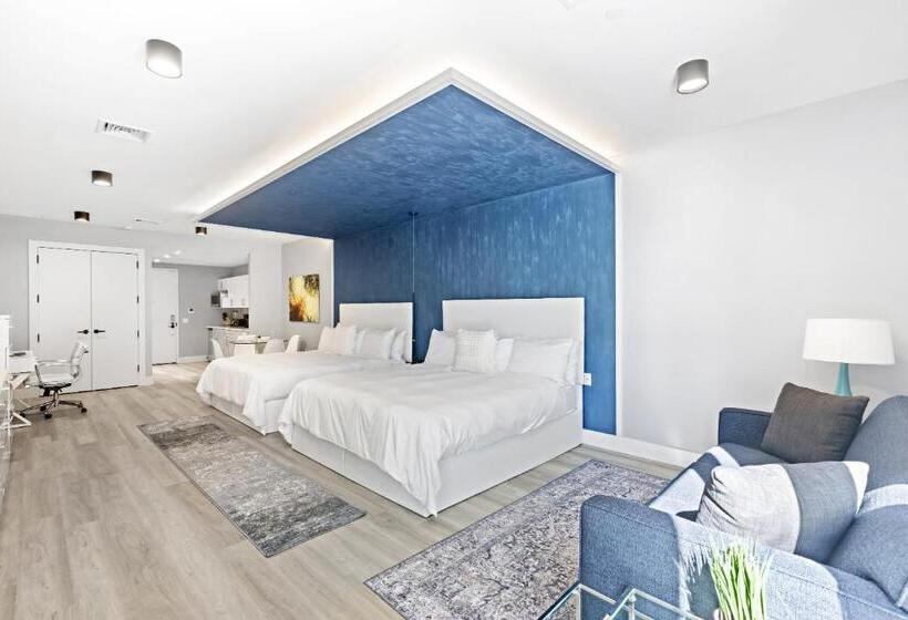 سوییت لوکس, Global Luxury Suites At The Arches