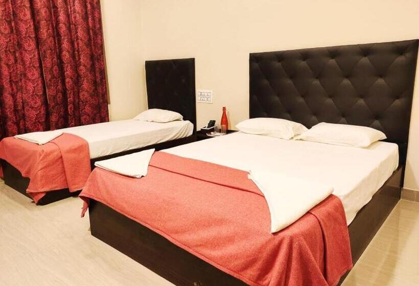 Трехместный Номер Deluxe, Kumaran Residency