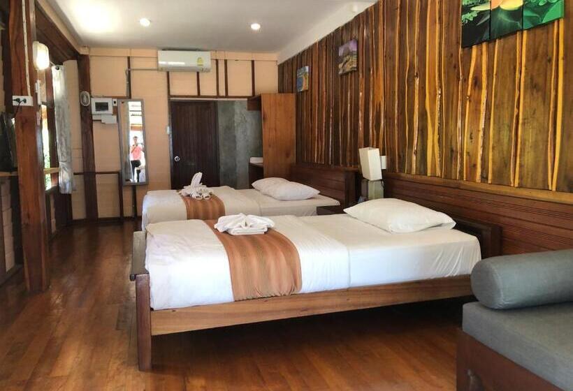Номер Deluxe Вид на Море, The Chevalley Beach Resort
