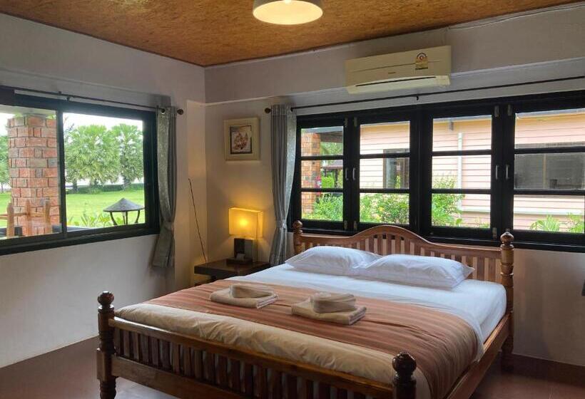 Семейный Номер, The Chevalley Beach Resort