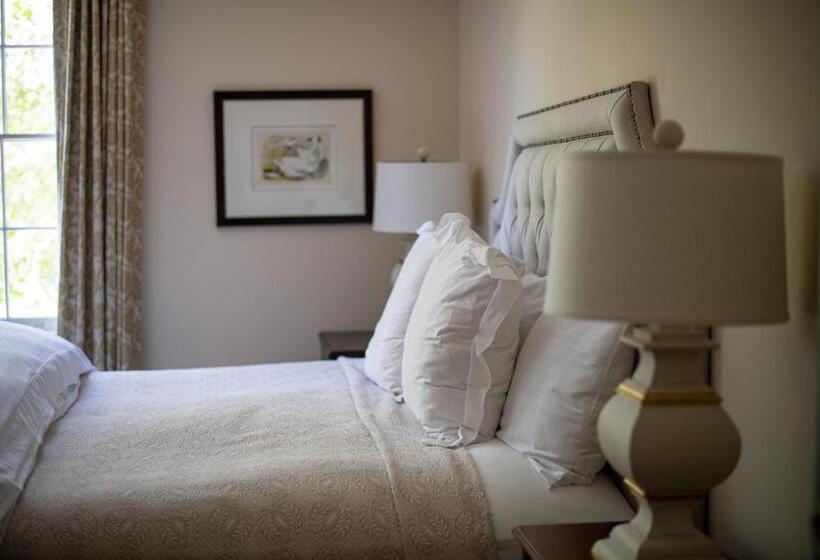 디럭스 룸 킹사이즈 침대, The Greystone Inn