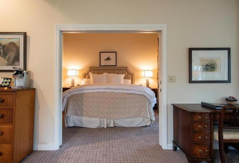 스위트 킹사이즈 침대, The Greystone Inn