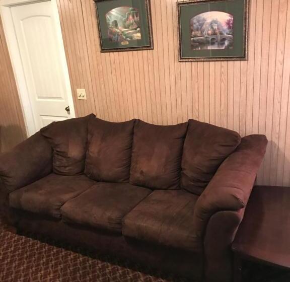 스위트 킹사이즈 침대, Gold Pan Lodge