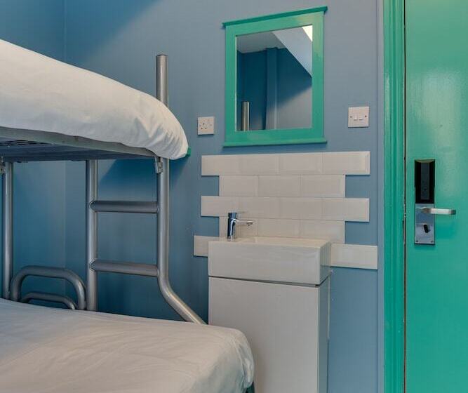 Ortak Banyolu Standart Oda, Clink 261 Hostel