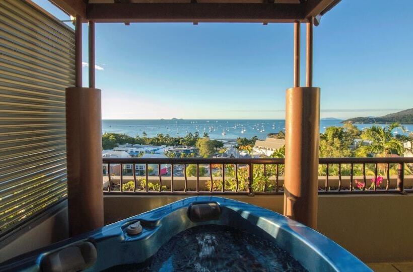 침실 2개 바다 전망 아파트, At Water's Edge Resort