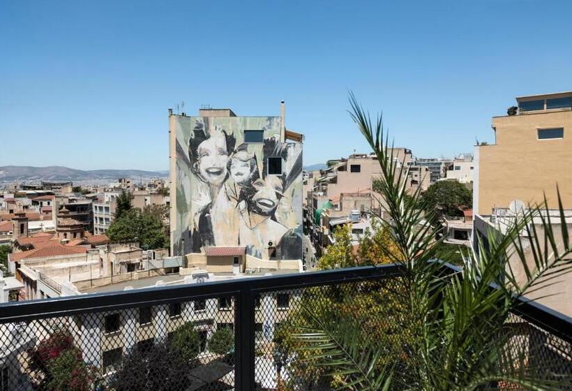 سوییت لوکس, Melo Athens