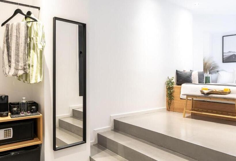 اتاق استاندارد, Melo Athens