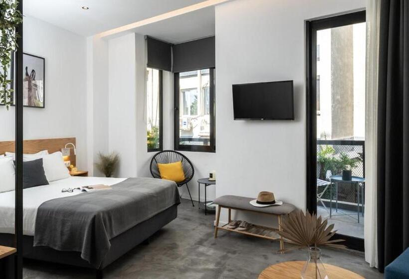 سوییت جونیور با بالکن, Melo Athens