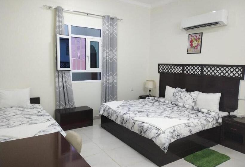 اتاق راحتی سه تخته, Turtle Guest House