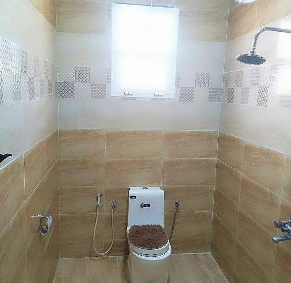 اتاق خانوادگی, Turtle Guest House