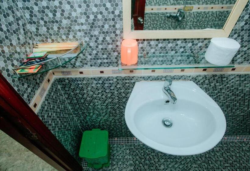اتاق استاندارد یک نفره, Nhà Nghỉ Kim Lài   đối Diện Bệnh Viện Tỉnh Gia Lai  132 Tôn Thất Tùng