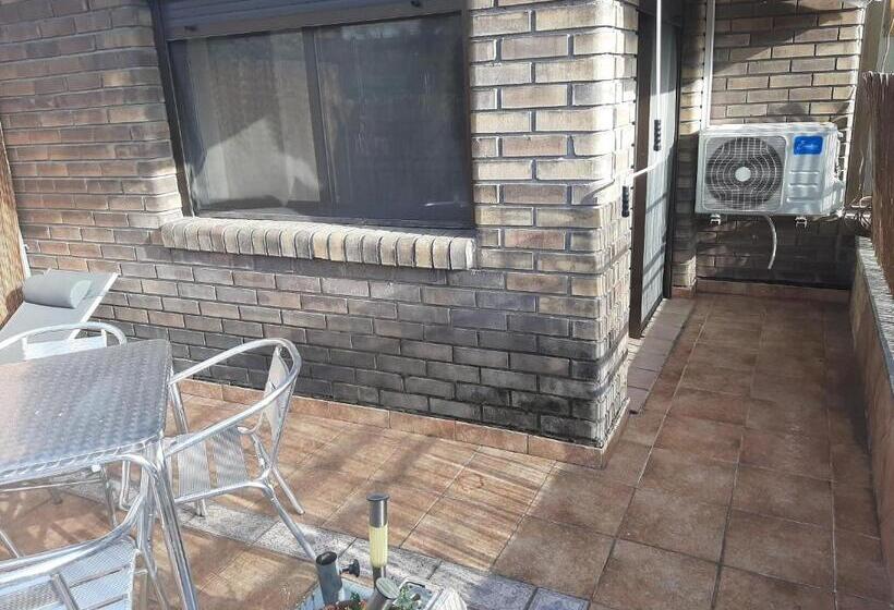 标准间带露台, Hostal Escarla