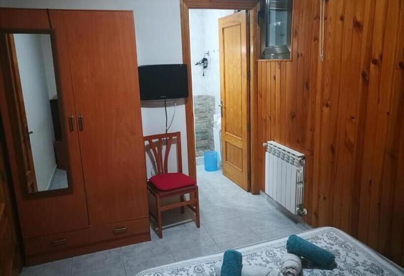 标准间, Hostal Escarla