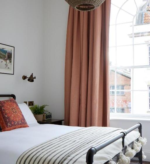 기본룸, Artist Residence Bristol