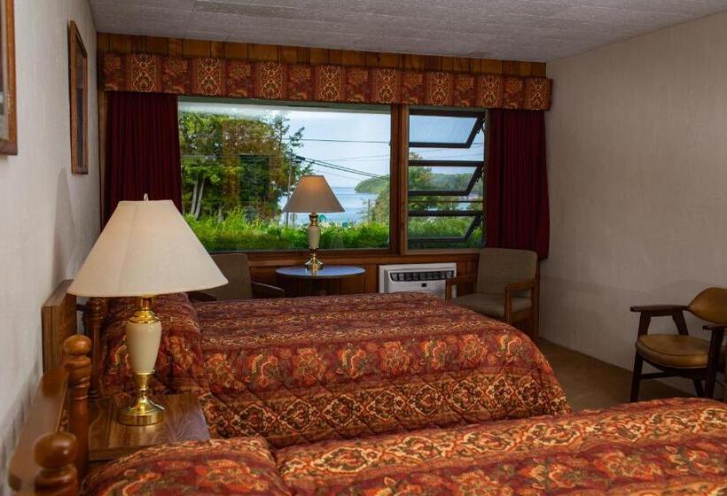 Номер Стандарт, Hillside Inn