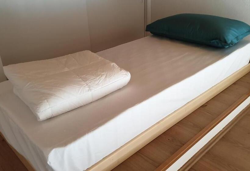 اتاق خانوادگی با چشم‌انداز دریا, Aghèl Luxury Room