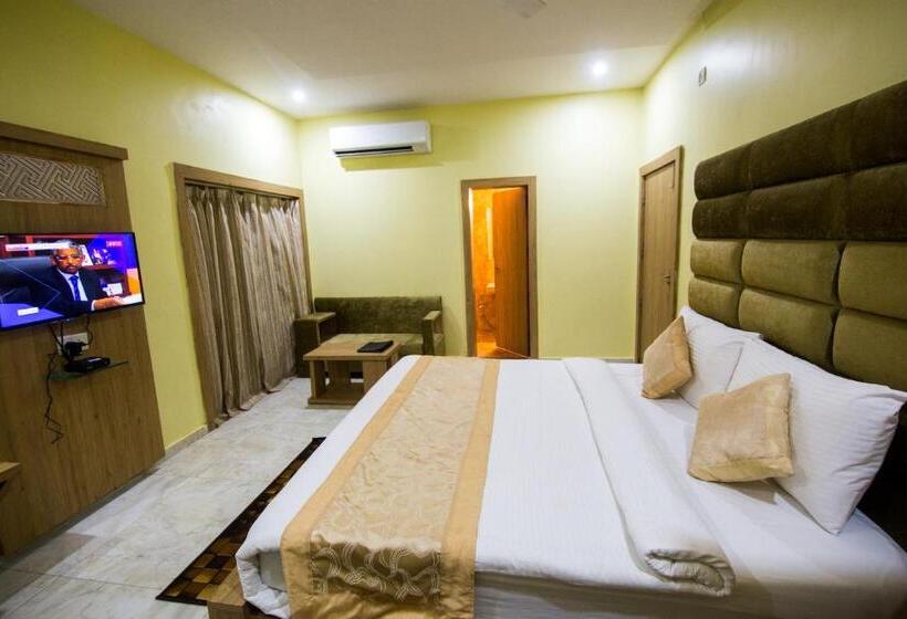 Номер Superior, The River Front Resort