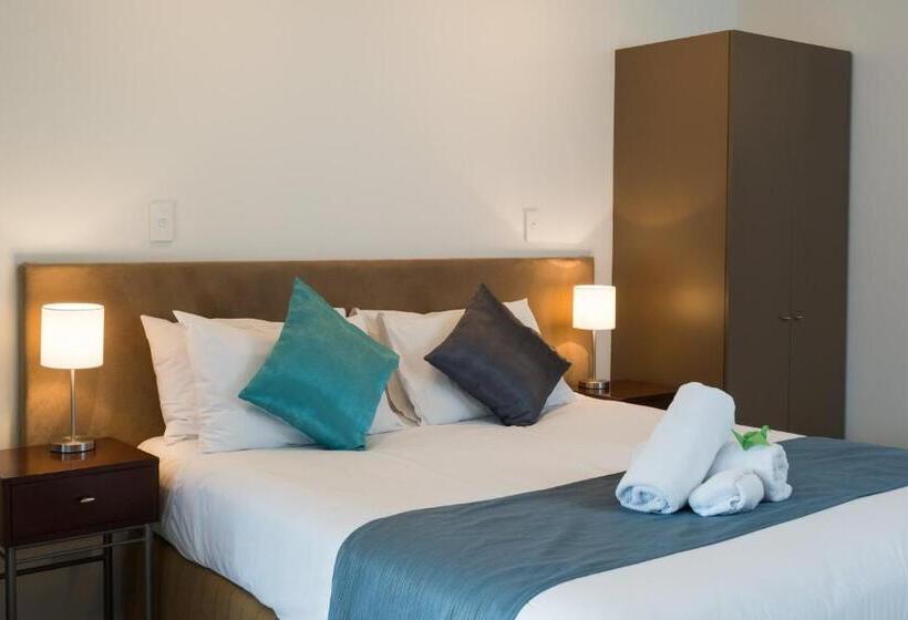 Студия Стандарт, Tresori Motor Lodge