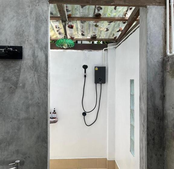 اتاق استاندارد, Barefoot Project Formerly Baan Klong Kleng