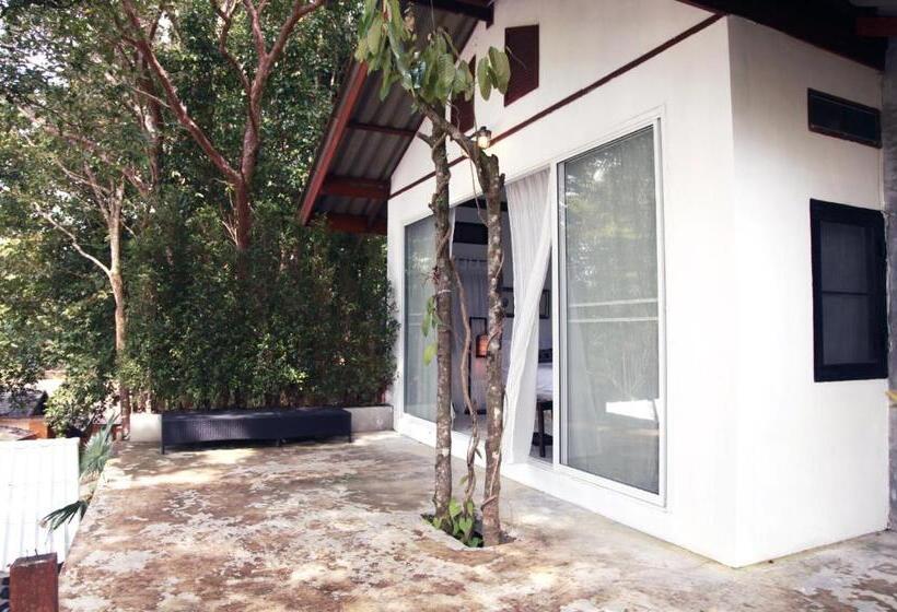 بانگلوی لوکس, Barefoot Project Formerly Baan Klong Kleng