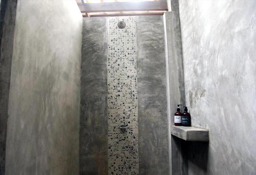 بانگلوی سوپریور, Barefoot Project Formerly Baan Klong Kleng