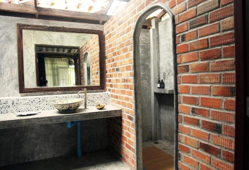 بانگلوی سوپریور, Barefoot Project Formerly Baan Klong Kleng
