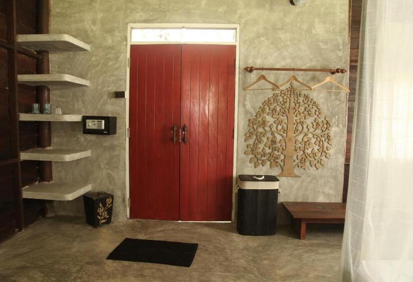بانگلوی سوپریور, Barefoot Project Formerly Baan Klong Kleng