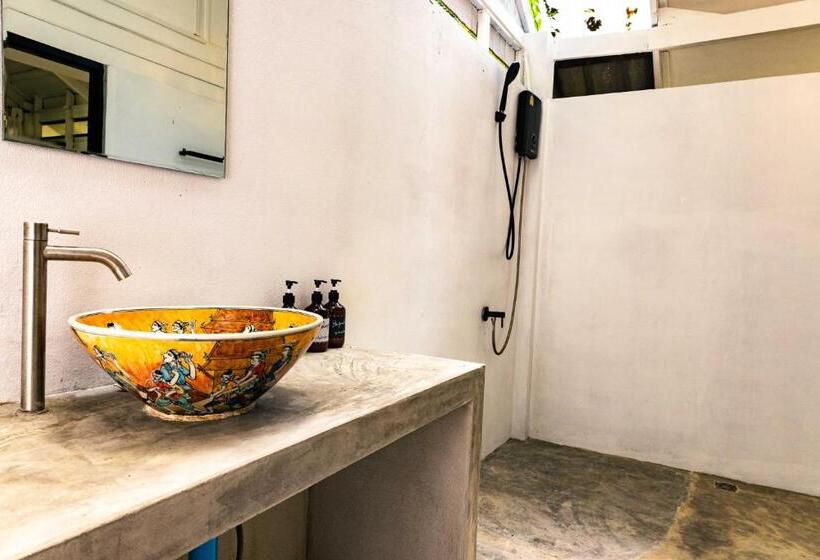 اتاق لوکس, Barefoot Project Formerly Baan Klong Kleng