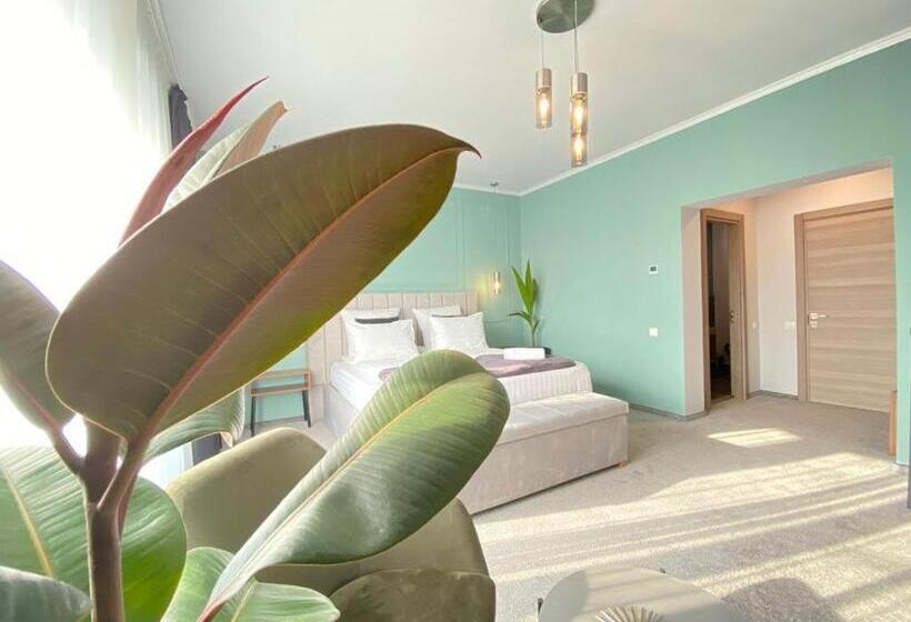 اتاق لوکس, Coolkush Boutique