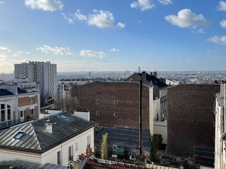 استودیوی سوپریور, Le Bellevue