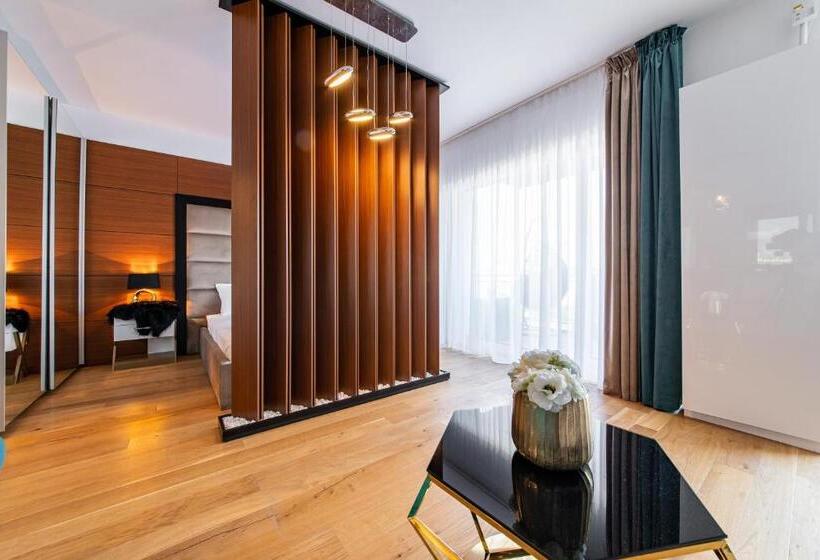 استودیوی سوپریور, Northapartments