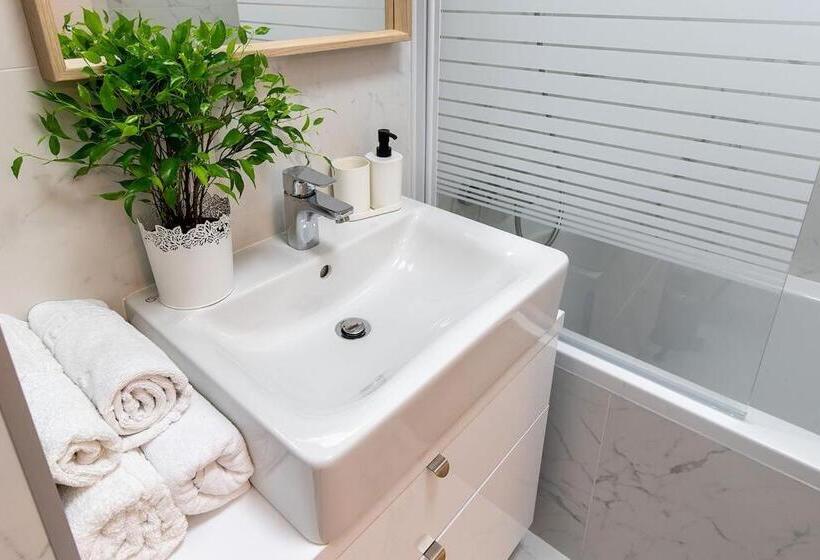 آپارتمان 1 خوابه با تراس, Northapartments