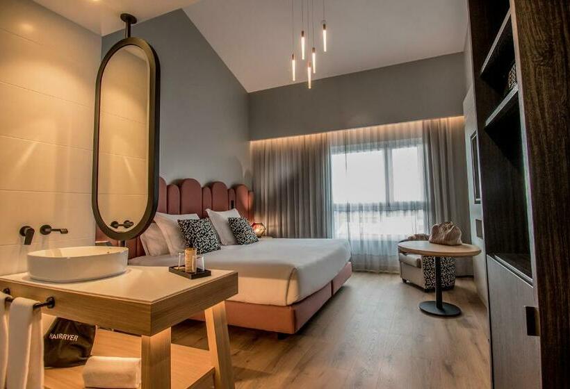 行政房间, Mercure Lugo Centro