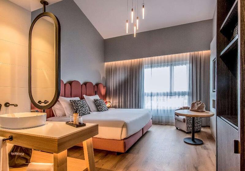 行政房间, Mercure Lugo Centro