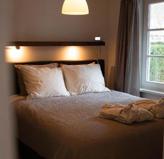 اتاق لوکس با تخت بزرگ, Hush Bed & Breakfast