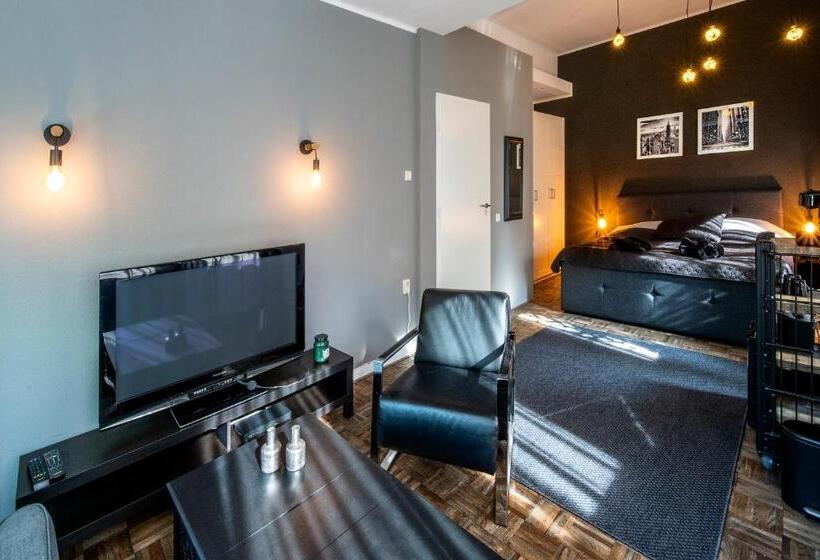 سوییت با چشم‌انداز باغ, Hush Bed & Breakfast
