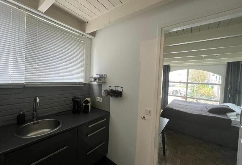 اتاق استاندارد, Hush Bed & Breakfast