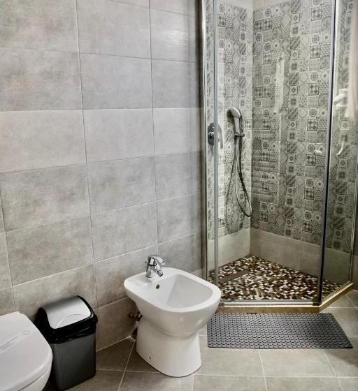 اتاق سوپریور با تخت بزرگ, Imperial Hotel&spa   Baile Olanesti